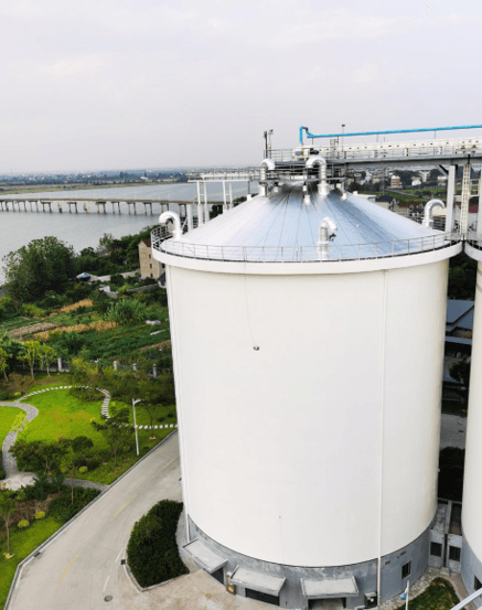 Silos zbożowy w Quzhou pokryty materiałami chłodzacymi radiacyjnie Radi-Cool